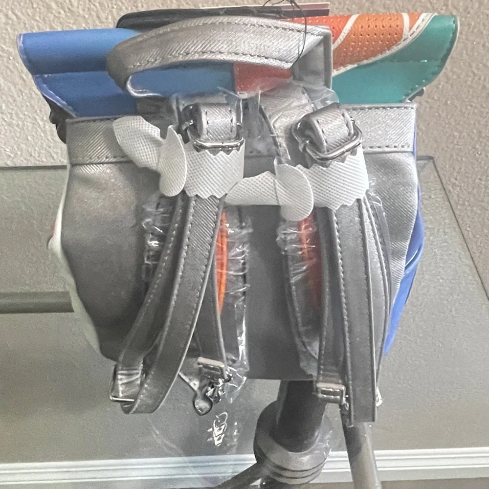 Danielle Nicole Space Jam Bugs Bunny Backpack - Picture 5 of 5